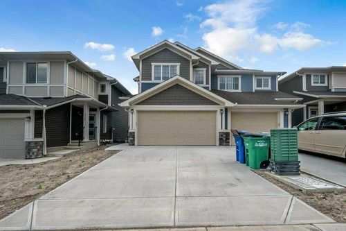 982 Bayview Rise Sw, Airdrie, AB, T4B5K3 | Card Image