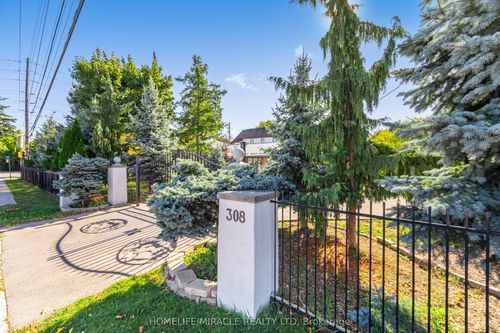308 3rd Line, Oakville, ON, L6L4A4 | Card Image