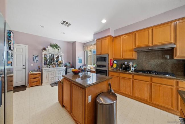 28291 Pinyon Pine Ct, House other with 4 bedrooms, 3 bathrooms and 4 parking in Menifee CA | Image 8