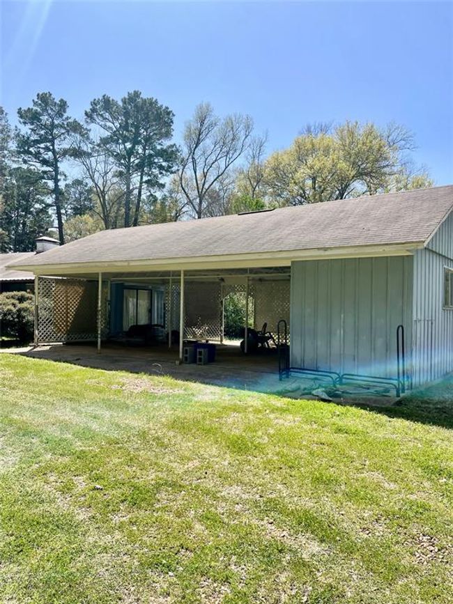 404 N Grace St, House other with 4 bedrooms, 3 bathrooms and 2 parking in Crockett TX | Image 9