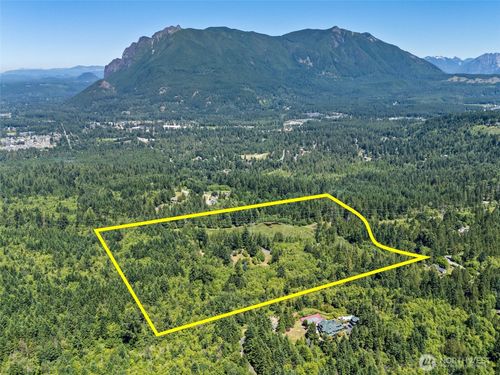 15901 Cedar Falls Rd Se, North Bend, WA, 98045-9578 | Card Image