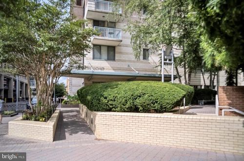 402-851 N Glebe Rd, ARLINGTON, VA, 22203-4150 | Card Image
