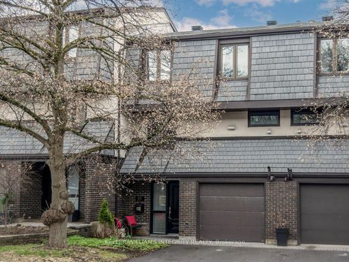 27-655 Richmond Rd, Ottawa, ON, K2A3Y3 | Card Image