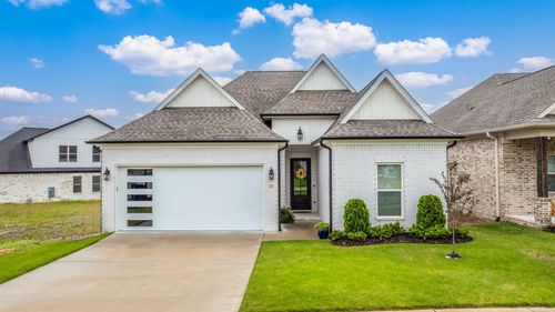 57 Fletcher Ridge Cir, Little Rock, AR, 72223-9075 | Card Image