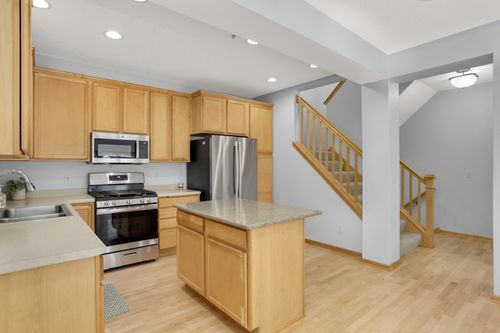 1305-15558 Eagle Ridge Rd, Apple Valley, MN, 55124-7830 | Card Image