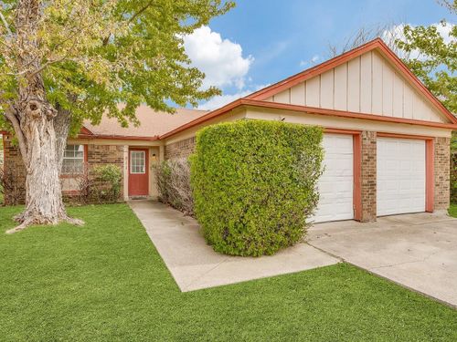 511 Nightshade Dr, Arlington, TX, 76018-1687 | Card Image