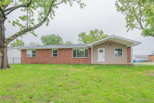 615 Texas Blvd, Bethalto, IL, 62010-1753 | Card Image