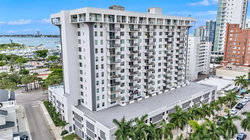 14d-101 S Gulfstream Ave, Sarasota, FL, 34236-6744 | Card Image