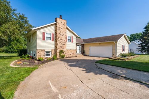 25 Woodcrest Dr, Geneseo, IL, 61254-9522 | Card Image