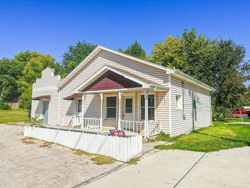 102 W Boone St, Ash Grove, MO, 65604-9156 | Card Image