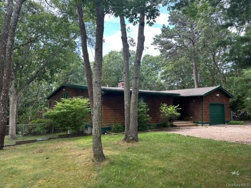 44 Lynn Ave, Hampton Bays, NY, 11946-2729 | Card Image