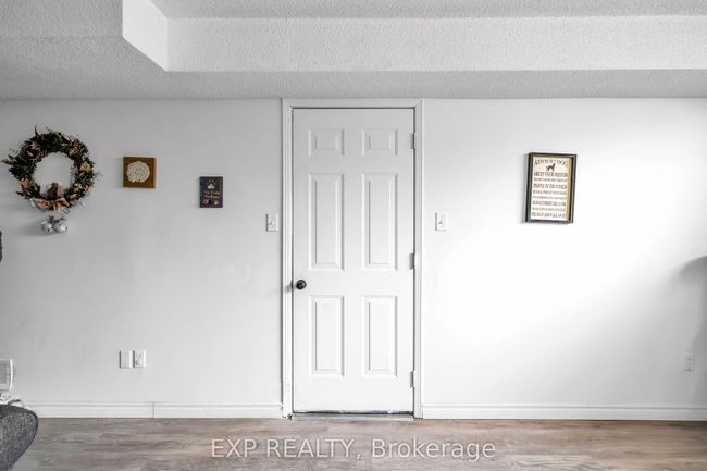 679 Frobisher Crt, House attached with 5 bedrooms, 3 bathrooms and 4 parking in Oshawa ON | Image 24