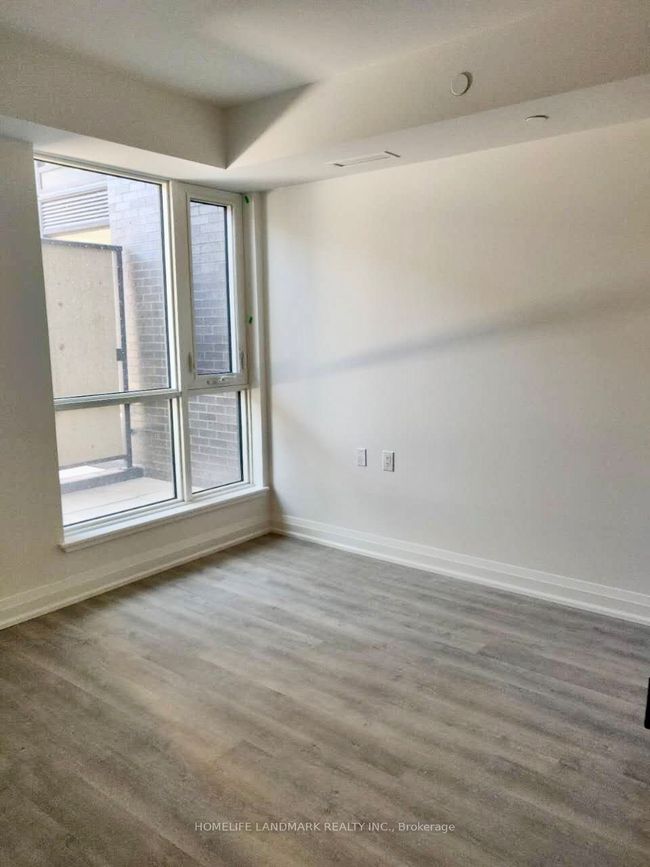 202 - 2369 Danforth Ave, Condo with 2 bedrooms, 2 bathrooms and null parking in Toronto ON | Image 5