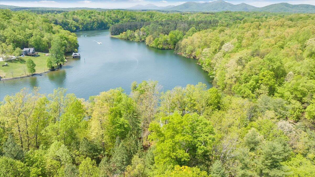 Land in Goodview 4