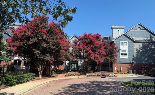2e-525 N Graham St, Charlotte, NC, 28202-2262 | Card Image