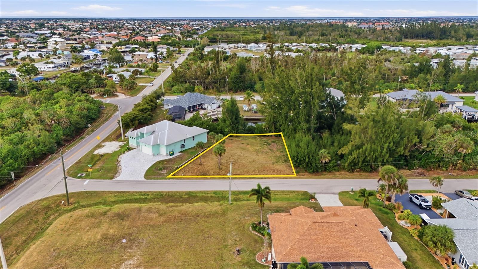 Land in PUNTA GORDA 2