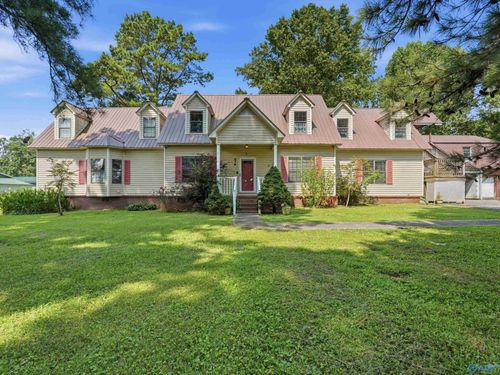 676 5th St Sw, Arab, AL, 35016-5609 | Card Image