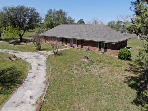 517 E Locust St, Nocona, TX, 76255-1706 | Card Image