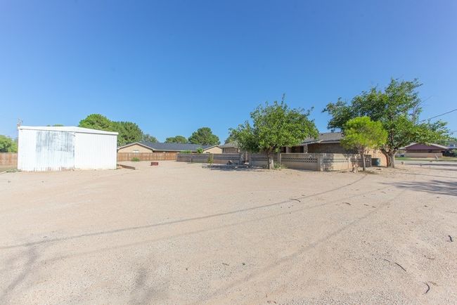 2201 E 25 Th St, House other with 3 bedrooms, 3 bathrooms and 2 parking in Big Spring TX | Image 40