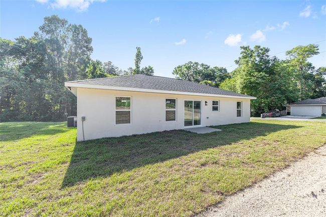 12974 Se 42 Nd Ct, House other with 3 bedrooms, 2 bathrooms and null parking in BELLEVIEW FL | Image 34