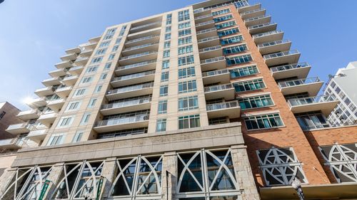 apt-1503-230 W Division St, Chicago, IL, 60610-7690 | Card Image