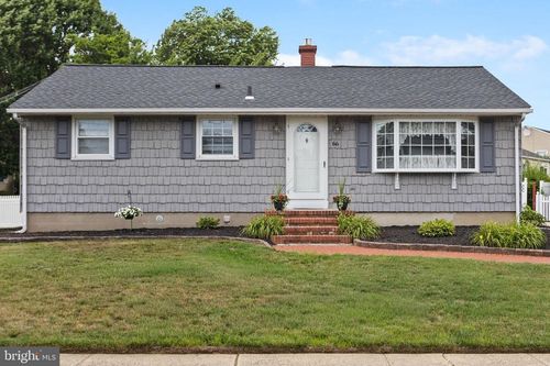 66 Englewood Blvd, Trenton, NJ, 08610-1032 | Card Image