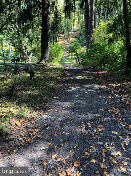 193 N Middletown Rd, MEDIA, PA, 19063-4542 | Card Image