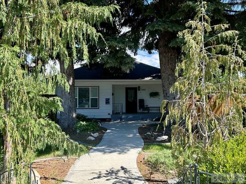 492 S Stout Ave, Blackfoot, ID, 83221-3233 | Card Image