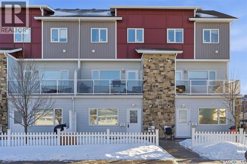 225 Hassard Close, Saskatoon, SK, S7L2W8 | Card Image