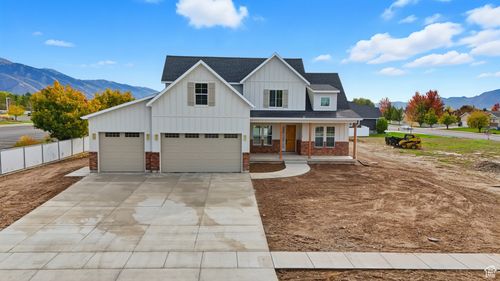 76 W 200 S, Hyde Park, UT, 84318-3217 | Card Image