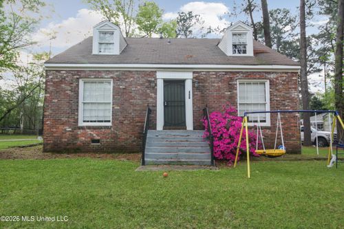 408 Northside Cir, Jackson, MS, 39206-4607 | Card Image