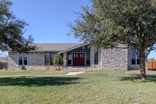 81 Family Cir, Hutto, TX, 78634-3054 | Card Image