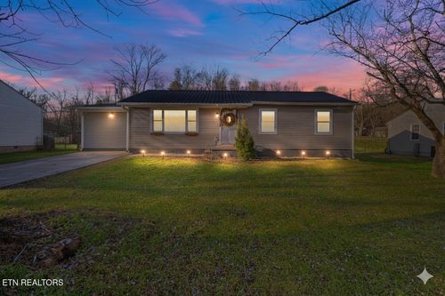 319 Meadowview Dr, Harriman, TN, 37748-5932 | Card Image