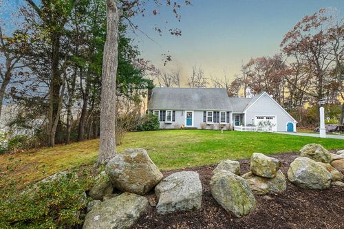 7 Bourne Ave, Sandwich, MA, 02563-1806 | Card Image