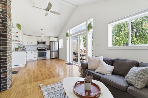 78 Essex Street, Guelph, ON, N1H3L1 | Card Image