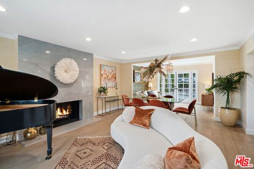 3156 Dona Emilia Dr, Studio City, CA, 91604-4302 | Card Image