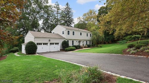 3 Dana Pl, Bernardsville, NJ, 07924-1802 | Card Image