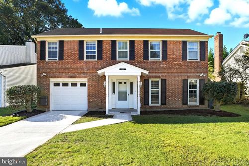 9207 Hunting Pines Pl, Fairfax, VA, 22032-1466 | Card Image