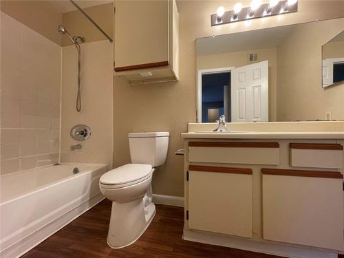 apt-h202-5540 Devonbriar Way, ORLANDO, FL, 32822-2295 | Card Image