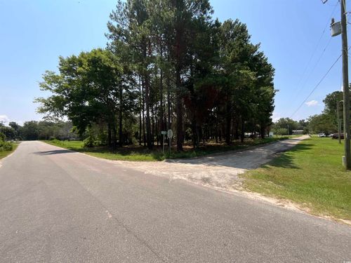 1425 Harbor House Dr, Manning, SC, 29102-7904 | Card Image