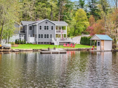 2 Coles Grove Rd, Derry, NH, 03038-4038 | Card Image