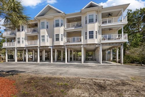 115-54 Se 910th Ave, Suwannee, FL, 32692 | Card Image