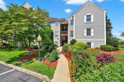 1047-1047 Washington Grn, New Windsor, NY, 12553-6911 | Card Image