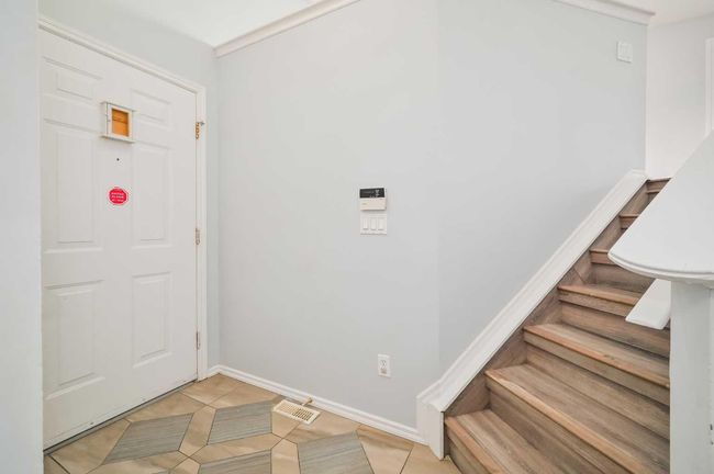 38 Saddlemead Way Ne, House other with 4 bedrooms, 2 bathrooms and 2 parking in Calgary AB | Image 5