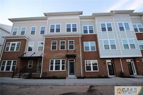 38 Fleet St, North Brunswick, NJ, 08902-5031 | Card Image