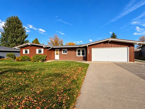 1220 Adobe Dr, Great Falls, MT, 59404-3732 | Card Image