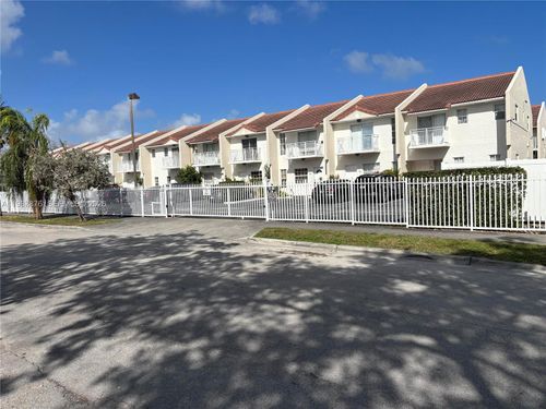apt-12-2050 Ne 140th St, NORTH MIAMI BEACH, FL, 33181-1653 | Card Image