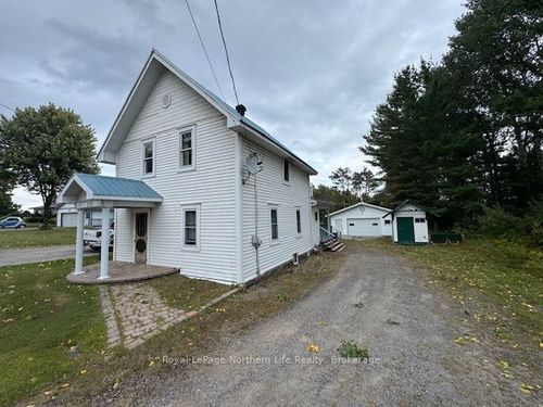 272 Dovercourt Rd, Sturgeon Falls, ON, P2B3J2 | Card Image
