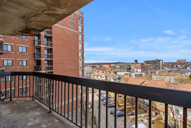 APT-502 - 15 N Beacon St, Condo with 2 bedrooms, 2 bathrooms and null parking in Boston MA | Image 18
