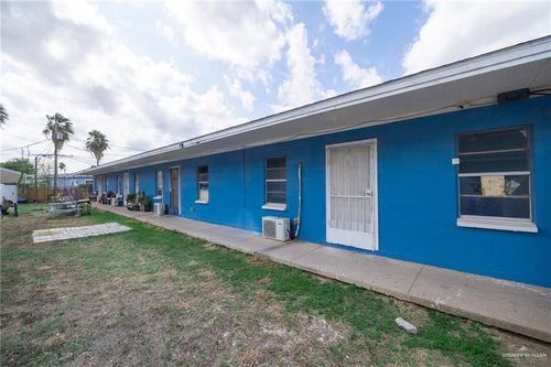 905 W 1st St, Mission, TX, 78572-4957 | Card Image